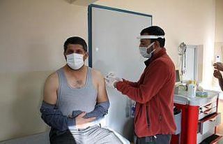 Midyat’ta sağlık çalışanlarına korona virüs...