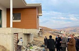 Milletvekili Kahtalı deprem konutlarını inceledi