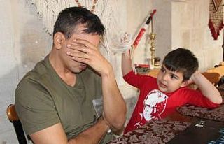 Minik çocuğun Atatürk sevgisi İspanyol turisti...