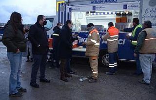 Mobil İkram Aracı bu kez belediye personeline servis...