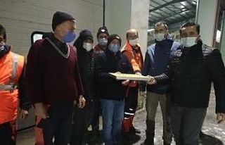 Müdür Onar karla mücadele ekiplerini ziyaret etti