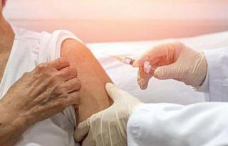 Muğla’da 85 yaş üzeri vatandaşlar aşılanıyor