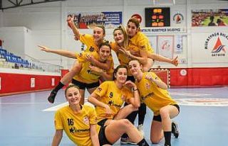 Muratpaşa hentbolda derbi heyecanı yaşanıyor