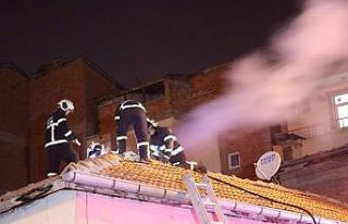 Müstakil evdeki baca yangını paniğe neden oldu
