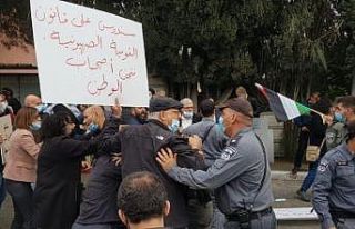 Netanyahu’nun ziyaretini protesto eden Filistinlilere...