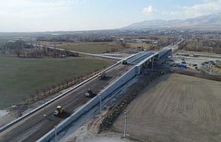 Niğde’de Devlet Bahçeli Üst Geçidi tamamlanıyor