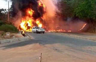 Nijerya’da petrol tankeri patladı: 3 ölü