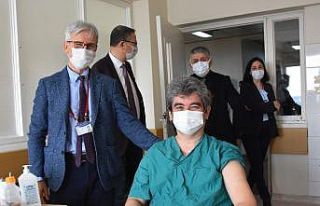 OMÜ Tıp’ta sağlık çalışanları için aşılama...