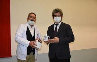 OMÜ’lü öğrencilerden sağlık çalışanlarına...