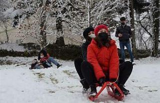 Ordu’da çocukların kar sevinci