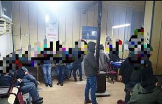 Ordu’da kumar oynayan 30 kişiye 103 bin lira para...