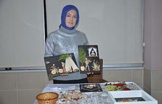 Ordulu anne çakıl taşlarını sanat eserine dönüştürdü