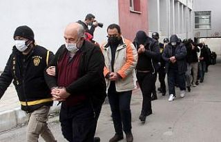 Oto hırsızlık çetesine 20 tutuklama