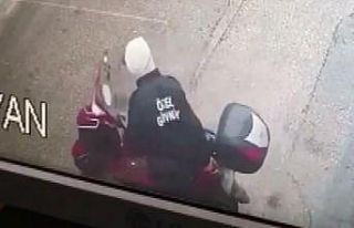 (Özel) Bursa’da ikinci defa motoru çalınan kurye...