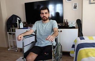 (Özel) Ölümden dönen genç sağlıkçı iki bacağını...
