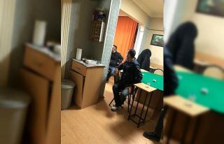 (Özel) Pendik’te kısıtlamaya uymayıp kıraathanede...