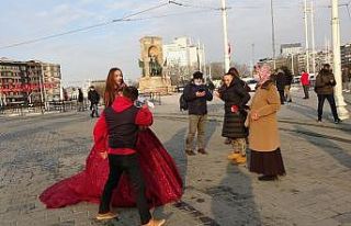 (Özel) Taksim’de gözler ona çevrildi, görenler...