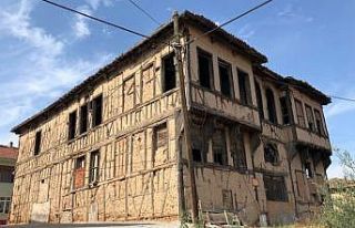 ’Papazın Konağı’nın restorasyonu başladı