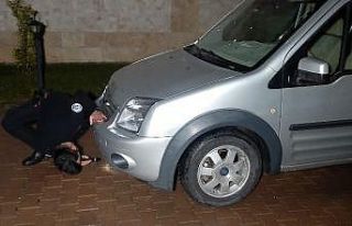 Polis ekipleri ile alkollü sürücü arasında kovalamaca...