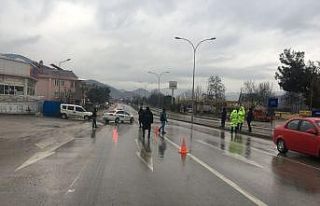 Polis ekipleri olumsuz hava şartlarına rağmen kısıtlama...