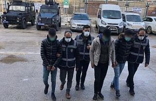 Polis hırsızları suçüstü yakaladı