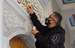 Polis memuru sanatçı