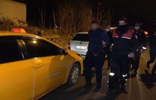 Polisin ’dur’ ihtarına uymayıp ters yöne girdi,...