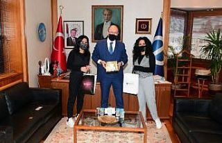 Rektör Erdal, Bi-Fikir KAP yarışmasında dereceye...