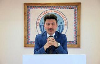 Rektör Karacoşkun’dan kabe fotoğrafının yere...