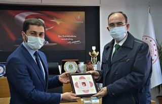 Rektör Prof. Dr. Şükrü Beydemir, kurum müdürlerini...