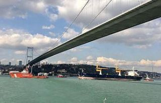 Riva’da karaya oturan gemi Ahırkapı’ya çekildi