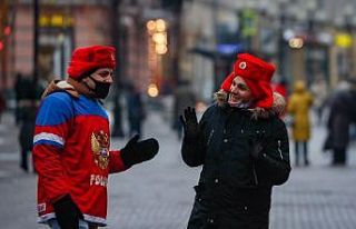Rusya’da Covid-19 aşısı olanlara maske takma...
