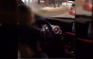 Rusya’da sorumsuz baba 2 yaşındaki çocuğuna...