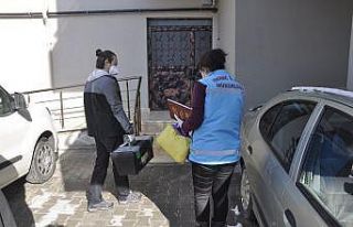 Sağlıkçıların aşı mesaisi