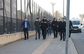 Sahte iş ilanı vererek vatandaşları dolandırmışlardı,...