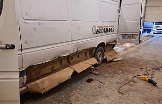 Sarp Sınır Kapısı’nda bir minibüste 127 kilogram...