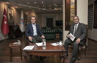 Seçer: "Ülke için, halk için, hizmet için...