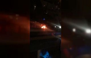 Şehrin en işlek caddesinde motorunu ateşe verip...