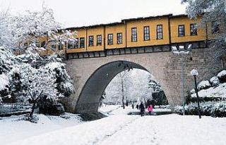 Sessiz ve karlı Bursa’dan muhteşem manzaralar
