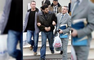 Sevgilisini 46 yerinden bıçaklayan ünlü müzisyen...