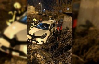 Siirt’te iki araç çarpıştı:1’i ağır 3 yaralı