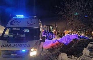 Siirt’te kar yolları kapattı, hasta adam için...