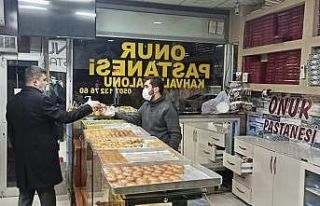 Silvan Kaymakamı Öztürk, esnafla bir araya geldi