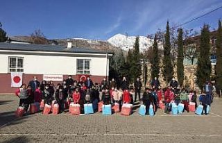 Sincik’te 150 öğrenciye çeşitli hediyeler verildi