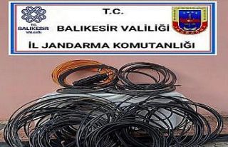 Sındırgı’da 2 kablo hırsızı şüphelisi yakalandı