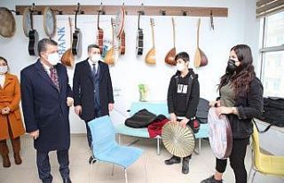 Şırnak Belediyesi yeni Gençlik Merkezini açmaya...