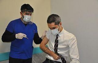 Şırnak’ta korona virüs aşısı uygulanmaya başladı
