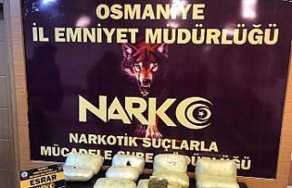 Sırt çantalarından uyuşturucu çıkan şahıslar...