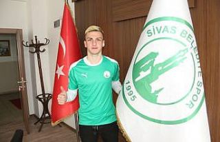 Sivas Belediyespor Pekin Köşnek’i kadrosuna kattı
