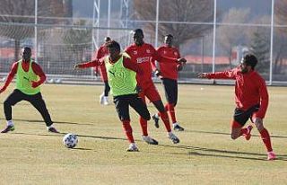 Sivasspor’da Gaziantep FK mesaisi sürüyor